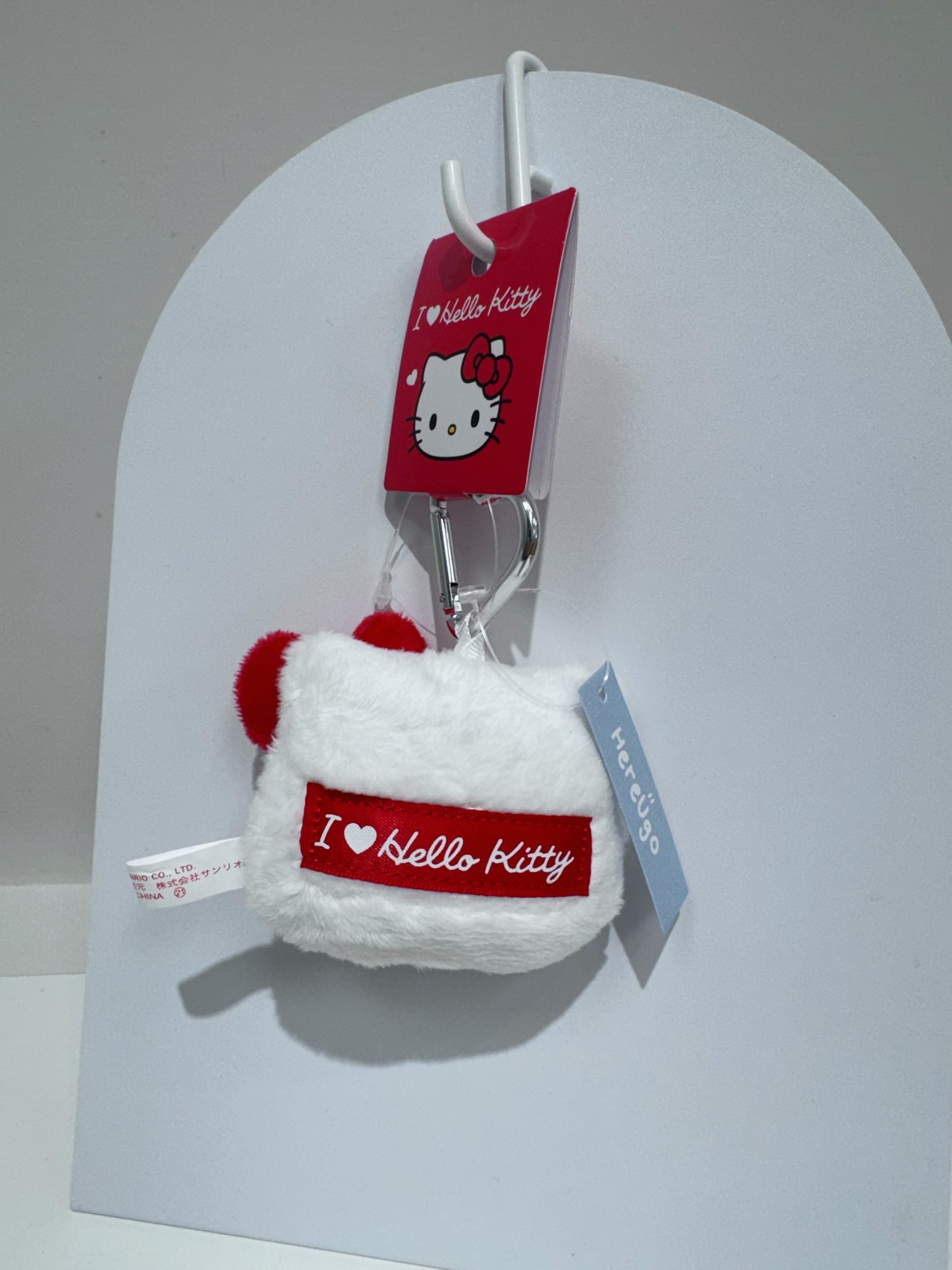 日本 三麗鷗Sanrio 大頭Hello Kitty愛心扣吊飾(六色)