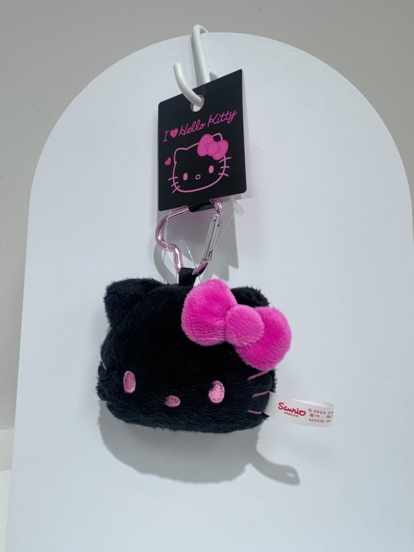 日本 三麗鷗Sanrio 大頭Hello Kitty愛心扣吊飾(六色)