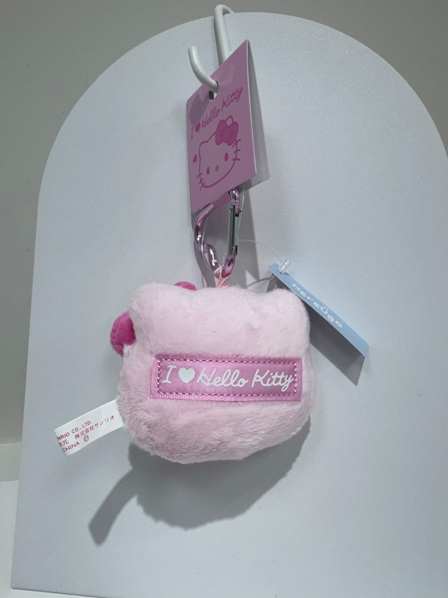 日本 三麗鷗Sanrio 大頭Hello Kitty愛心扣吊飾(六色)