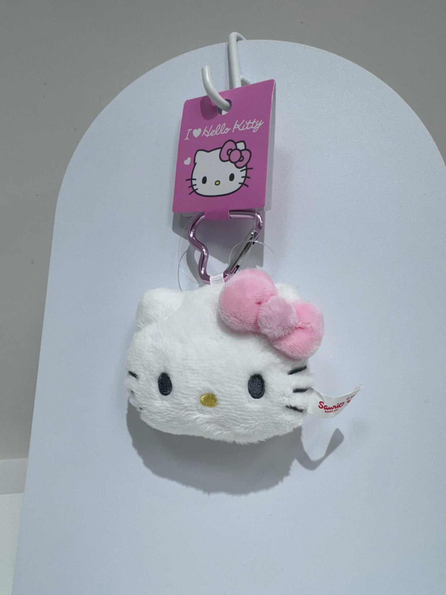 日本 三麗鷗Sanrio 大頭Hello Kitty愛心扣吊飾(六色)