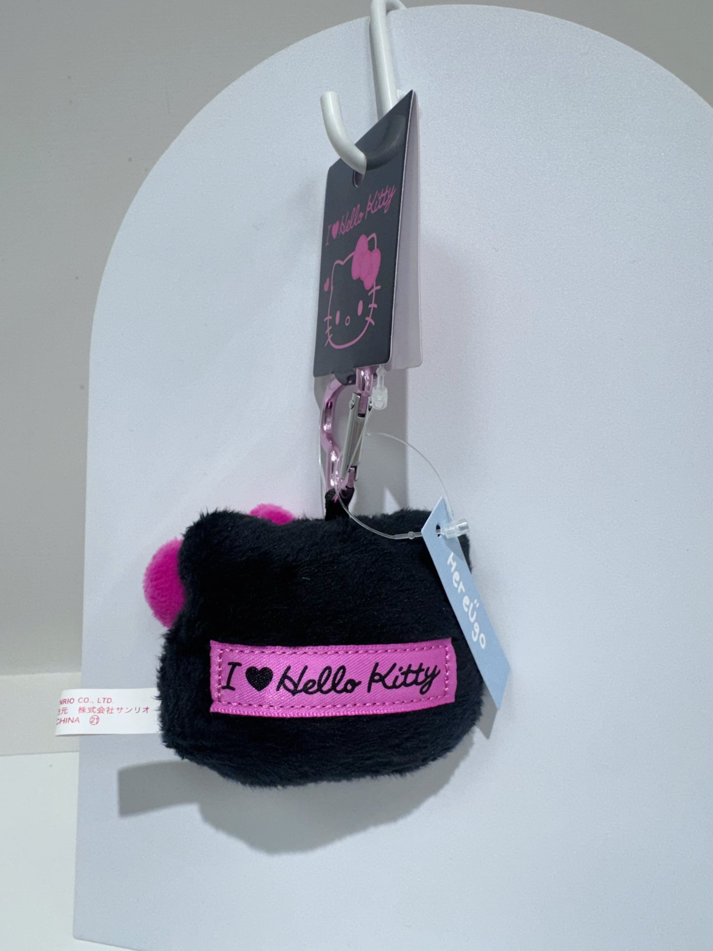 日本 三麗鷗Sanrio 大頭Hello Kitty愛心扣吊飾(六色)
