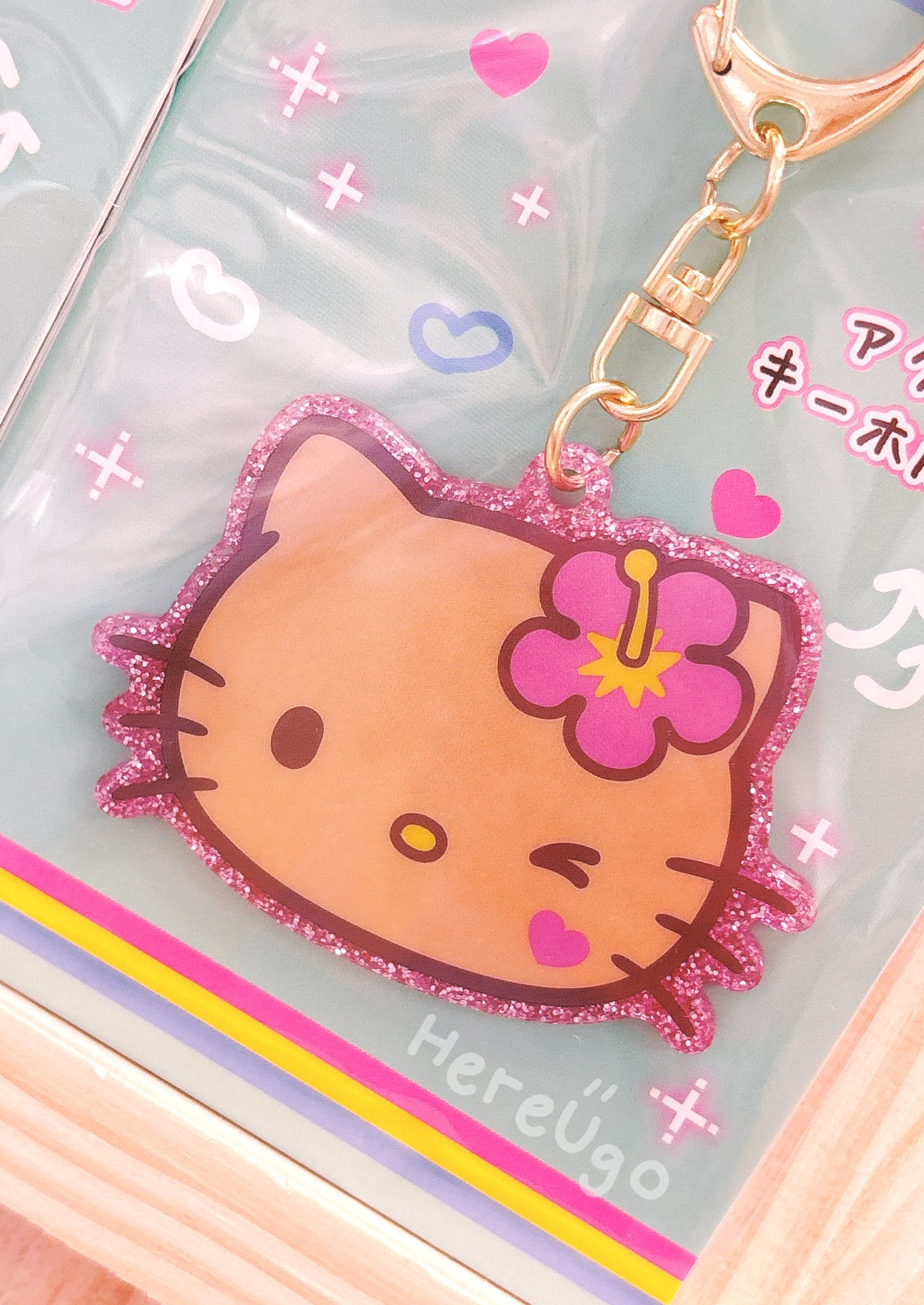 日燒Hello Kitty渡假系列壓克力鑰匙圈掛飾_扶桑花🌺