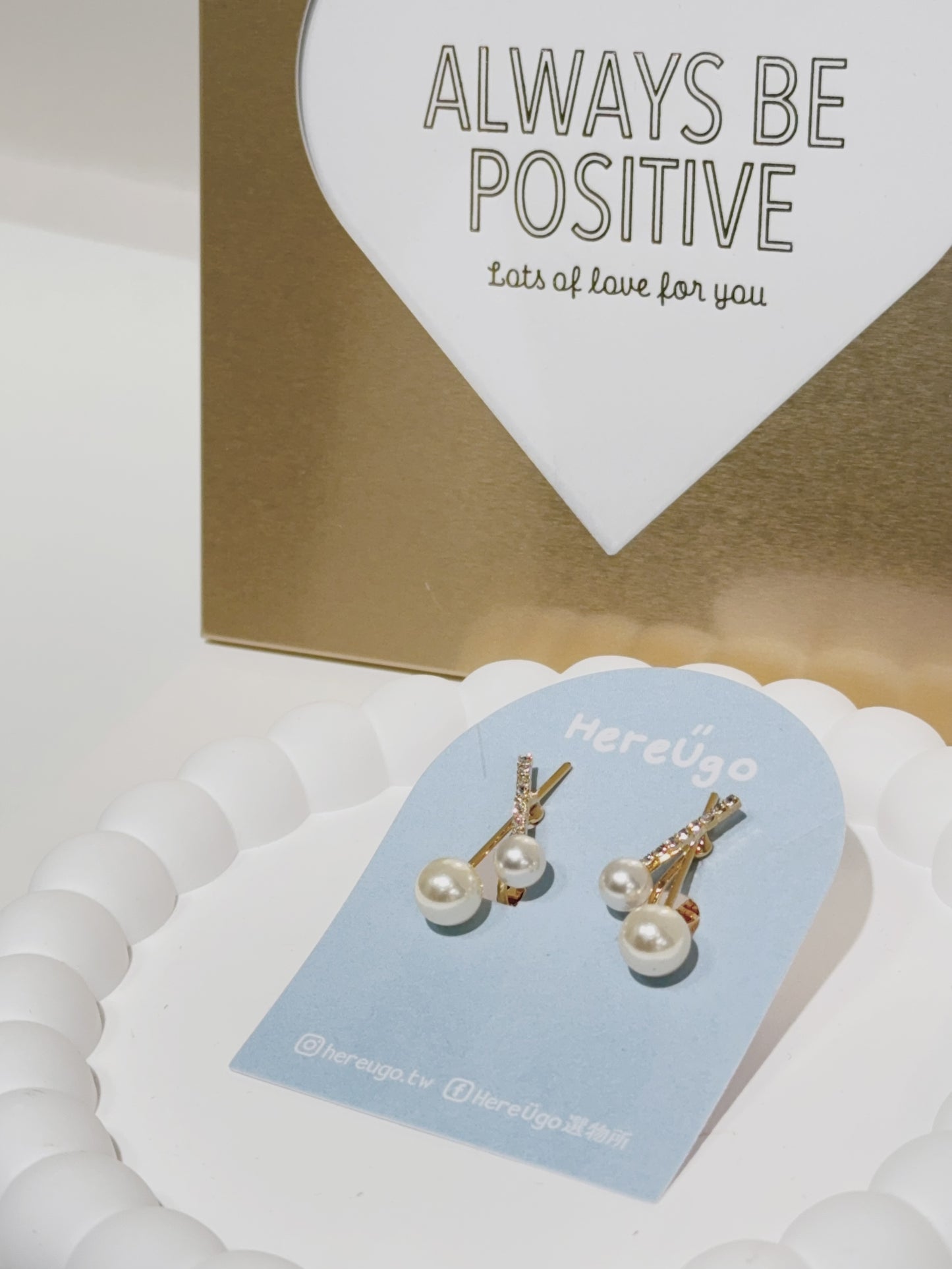 韓製。珍珠水鑽火柴造型夾式耳環