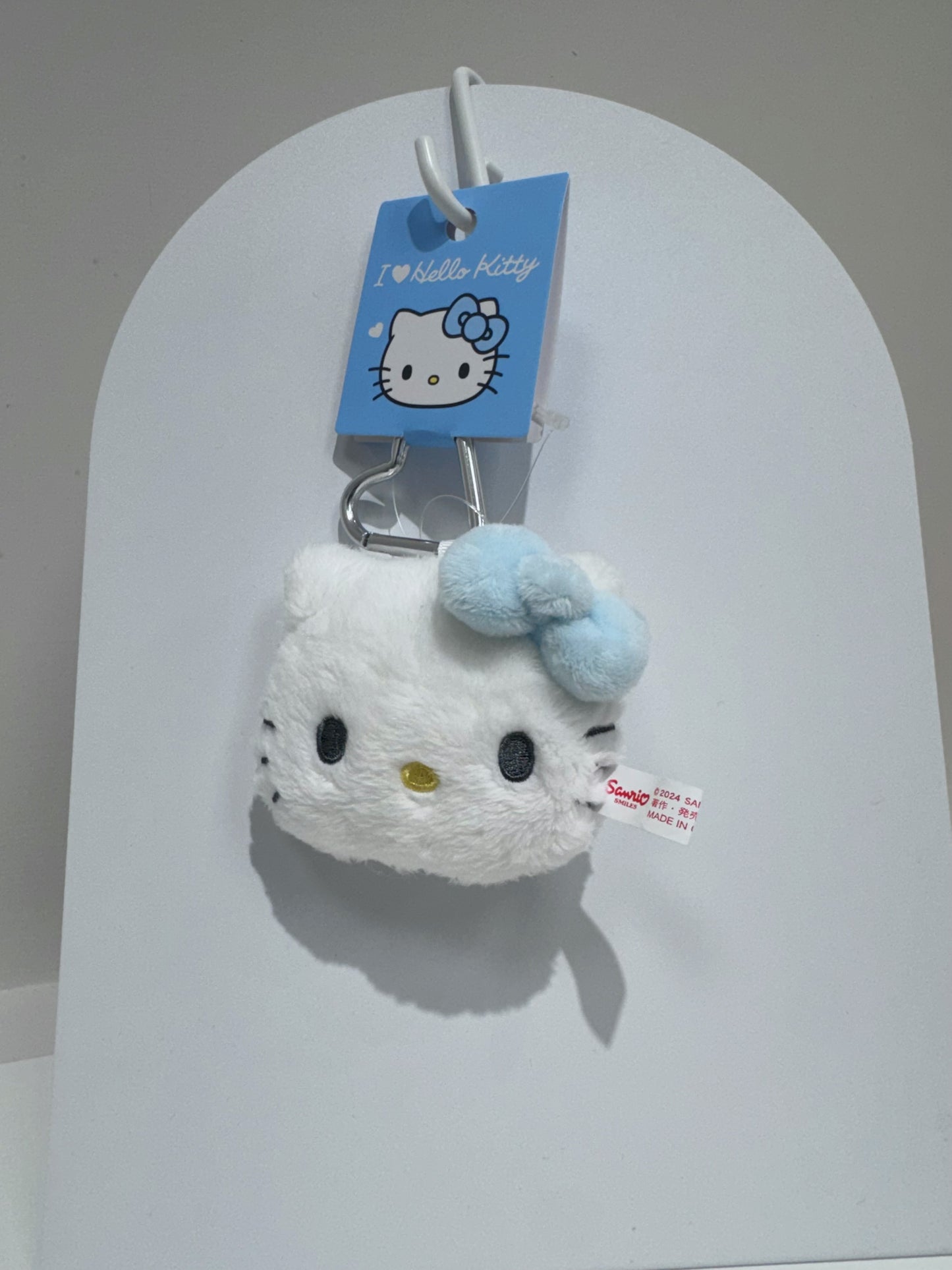 日本 三麗鷗Sanrio 大頭Hello Kitty愛心扣吊飾（六色）