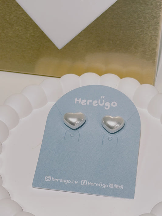 韓製。胖愛心珍珠耳針式耳環