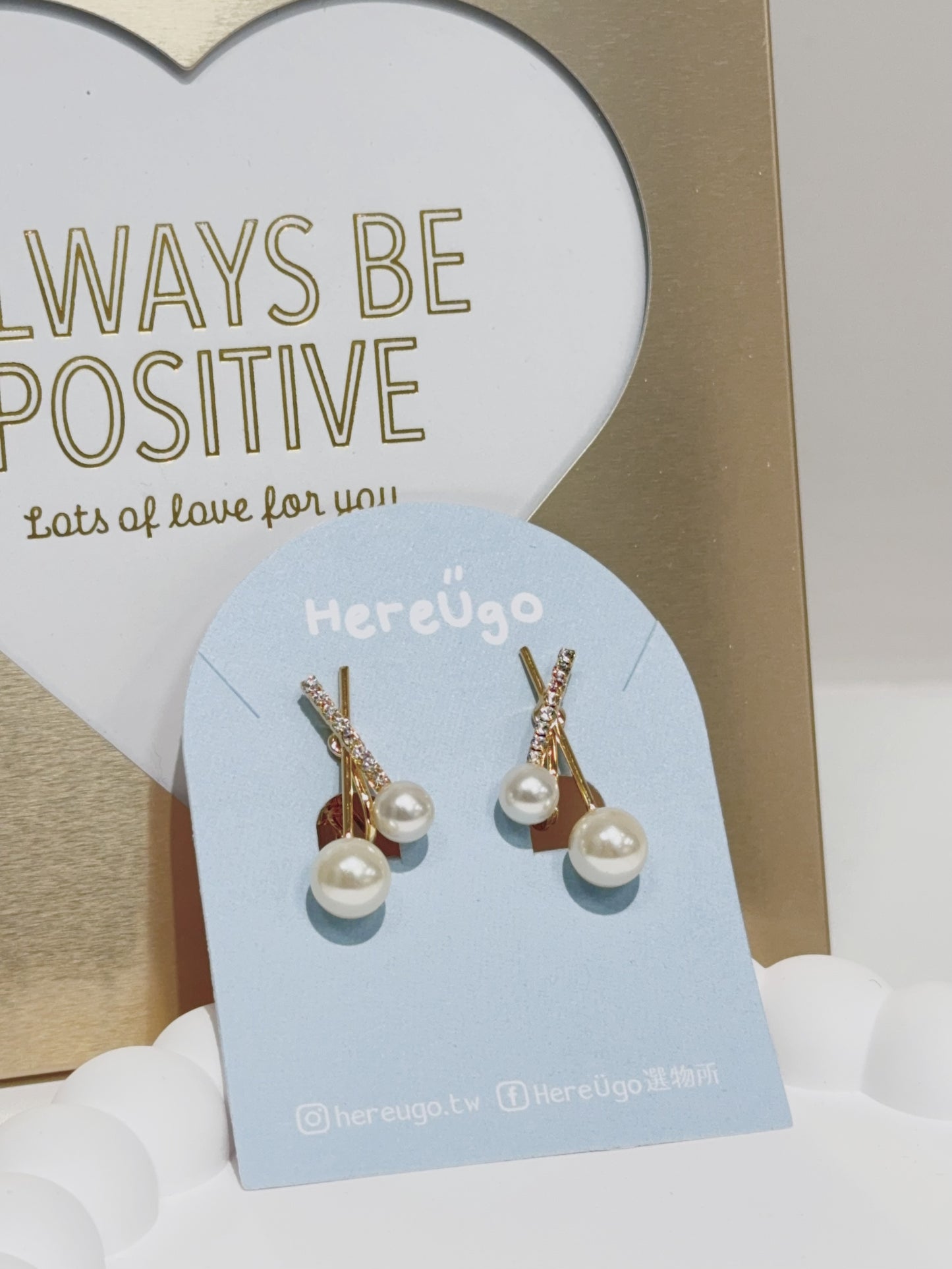 韓製。珍珠水鑽火柴造型夾式耳環